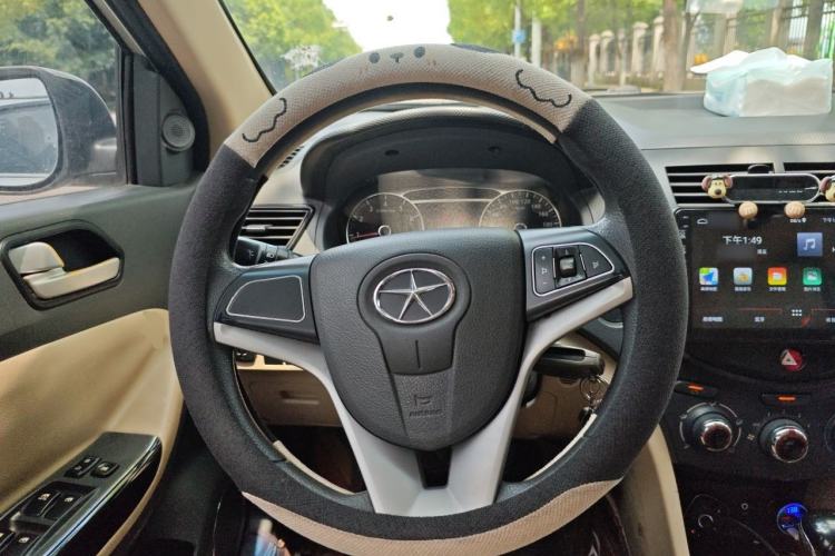 Used JAC Group J6 A30 2013 1.5L CVT Luxury Model China IV Standard Steering Wheel