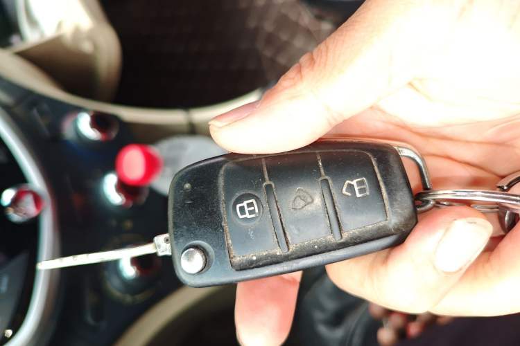 Used JAC Group J6 A30 2013 1.5L Manual Luxury Model China IV Standard Vehicle Key