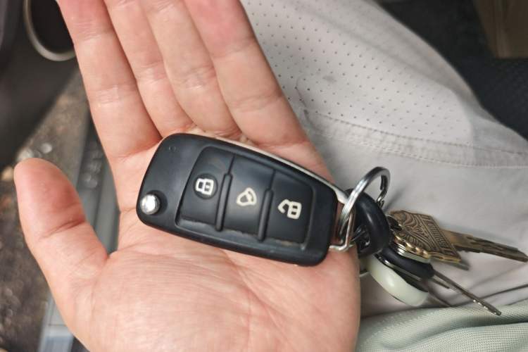 Used JAC Group J6 A30 2013 1.5L Manual Comfort Model China IV Standard Vehicle Key