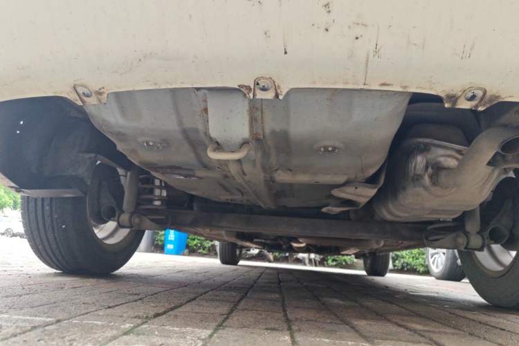 Used JAC Group J6 A30 2013 1.5L CVT Luxury Model China IV Standard Chassis Rear