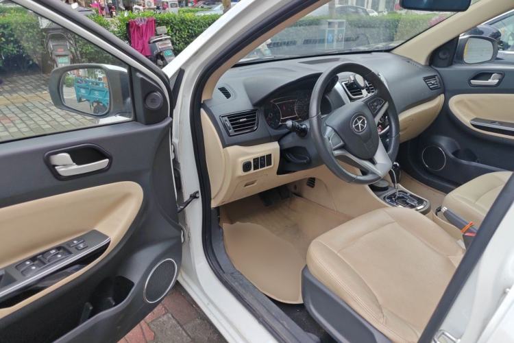Used JAC Group J6 A30 2013 1.5L CVT Luxury Model China IV Standard Driver Seat