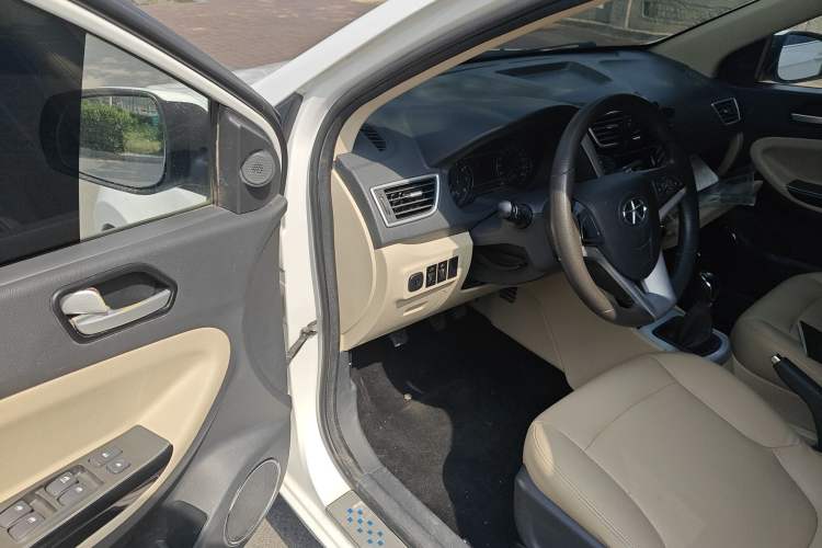 Used JAC Group J6 A30 2013 1.5L Manual Luxury Model China IV Standard Driver Seat
