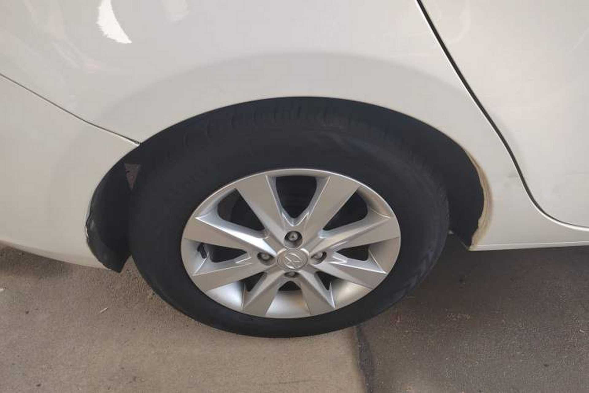 Used JAC Group J6 A30 2013 1.5L Manual Comfort Model China IV Standard Exterior 5