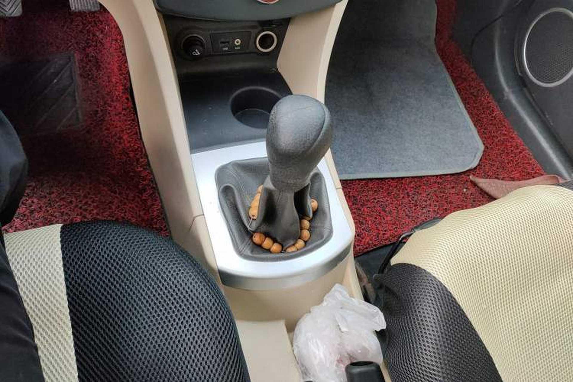 Used JAC Group J6 A30 2013 1.5L Manual Comfort Model China IV Standard Gear Lever