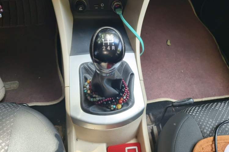 Used JAC Group J6 A30 2013 1.5L Manual Comfort Model China IV Standard Gear Lever