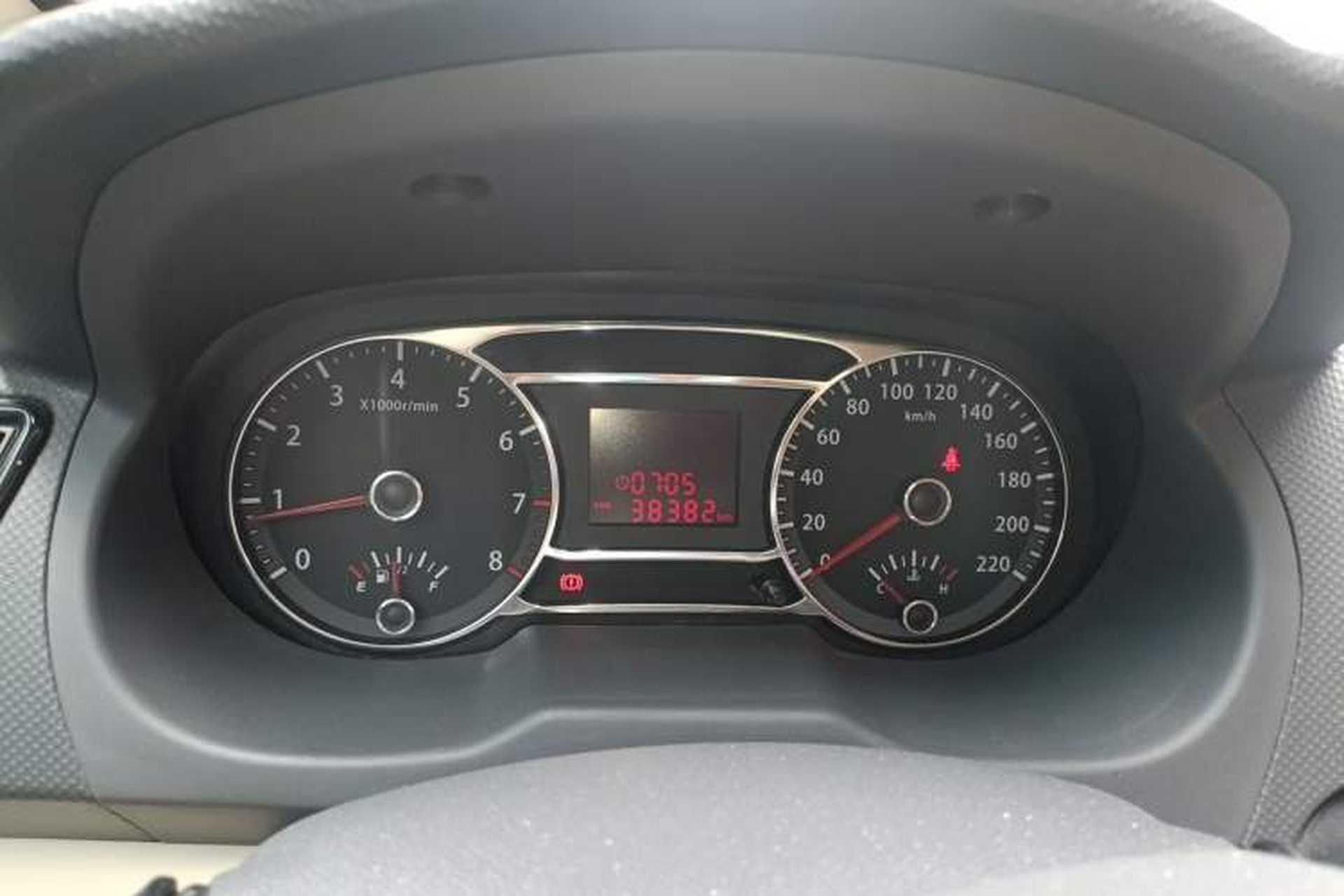 Used JAC Group J6 A30 2013 1.5L Manual Luxury Model China IV Standard Instrument Cluster
