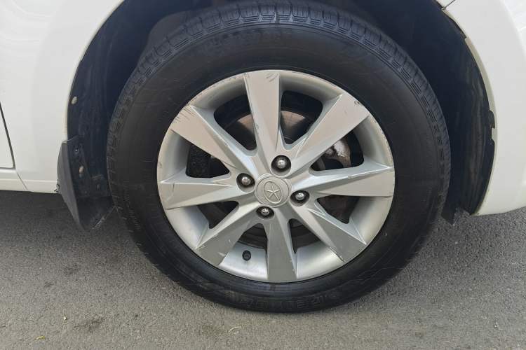 Used JAC Group J6 A30 2013 1.5L Manual Luxury Model China IV Standard Right Front Wheel Hub