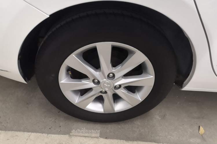 Used JAC Group J6 A30 2013 1.5L Manual Luxury Model China IV Standard Right Rear Wheel Hub