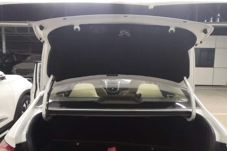 Used JAC Group J6 A30 2013 1.5L Manual Luxury Model China IV Standard Trunk