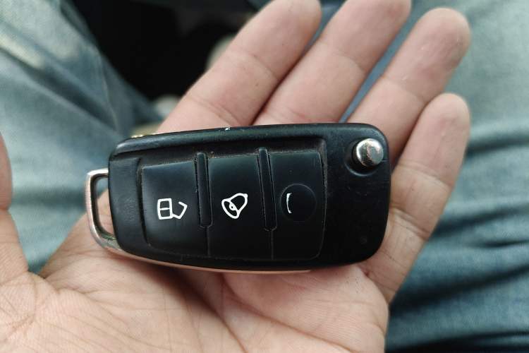 Used JAC Group J6 A30 2013 1.5L Manual Luxury Model China IV Standard Vehicle Key