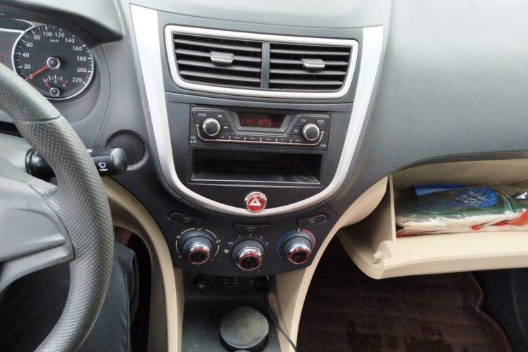 Used JAC Group J6 A30 2016 1.5L Manual Comfort Version China V Standard Audio And AC Panel