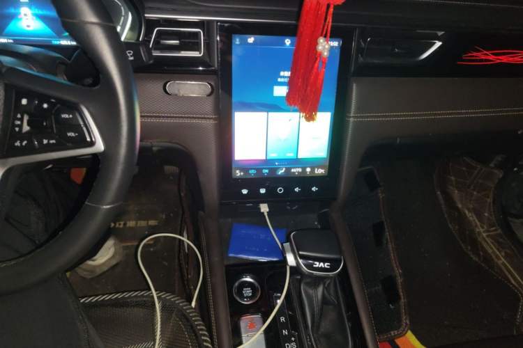 Used JAC Group J7 2020 1.5T CVT Superior Trim Audio And AC Panel