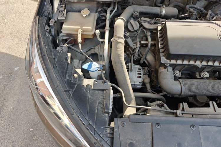 Used JAC Group J7 2020 1.5T CVT Elite Model Engine Bay Right