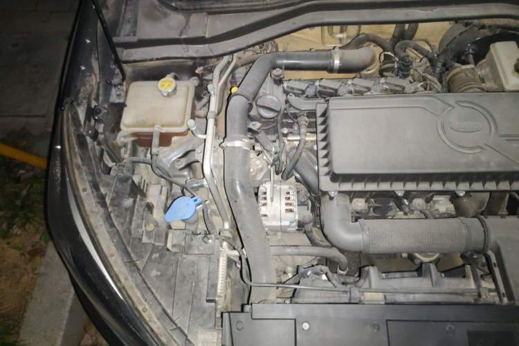 Used JAC Group J7 2020 1.5T CVT Superior Trim Engine Bay Right
