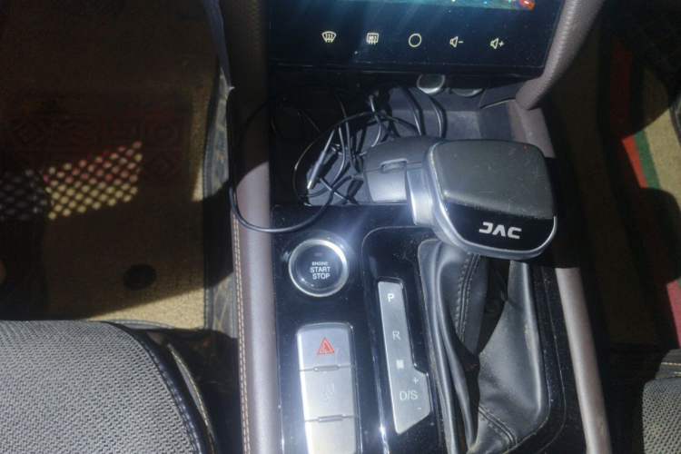 Used JAC Group J7 2020 1.5T CVT Elite Model Gear Lever