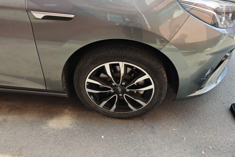 Used JAC Group J7 2020 1.5T CVT Elite Model Right Front Wheel Hub