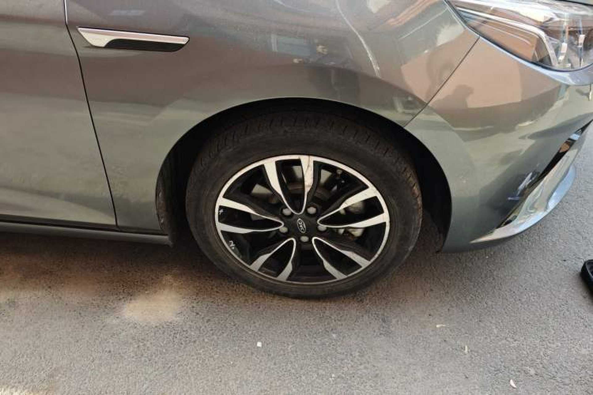 Used JAC Group J7 2020 1.5T CVT Elite Model Right Front Wheel Hub