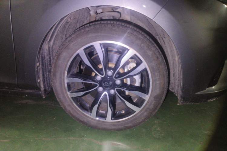Used JAC Group J7 2020 1.5T CVT Elite Model Right Front Wheel Hub