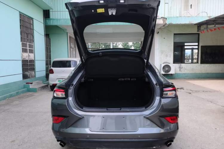 Used JAC Group J7 2020 1.5T CVT Dream Edition Trunk