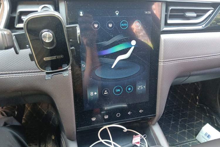 Used JAC Group J7 2020 1.5T CVT Superior Trim Audio And AC Panel