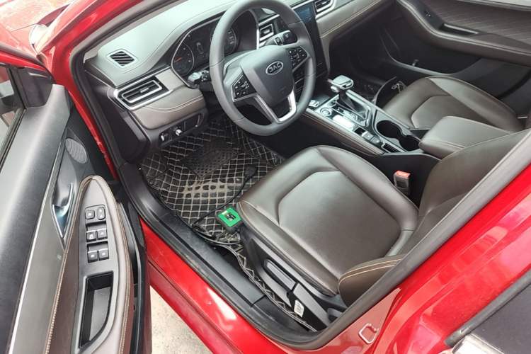 Used JAC Group J7 2020 1.5T CVT Elite Model Driver Seat