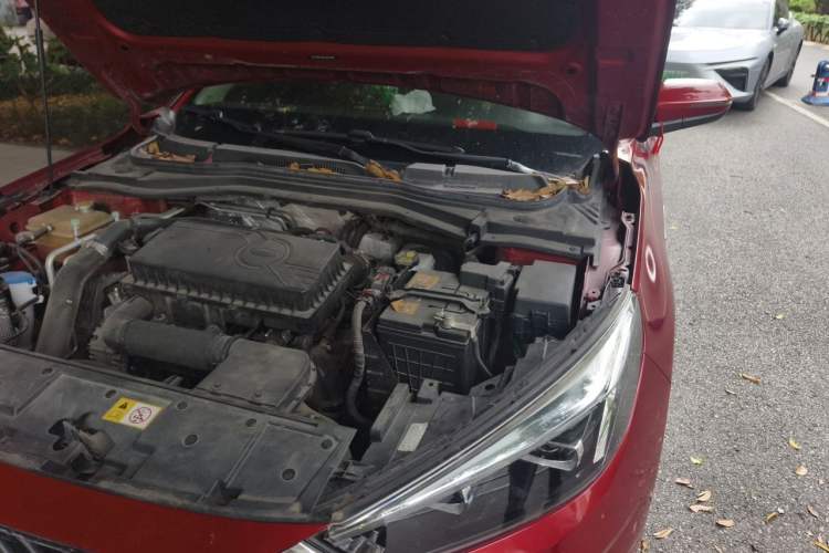 Used JAC Group J7 2020 1.5T CVT Superior Trim Engine Bay Left