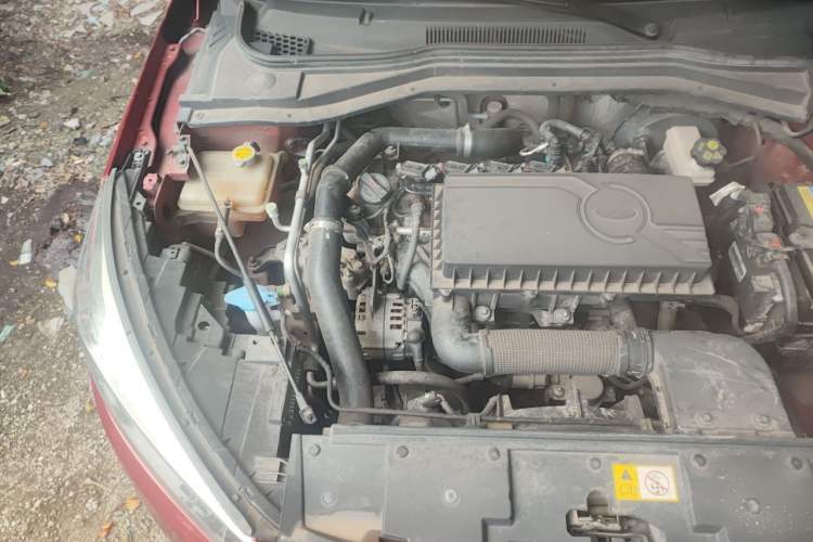 Used JAC Group J7 2020 1.5T CVT Superior Trim Engine Bay Right