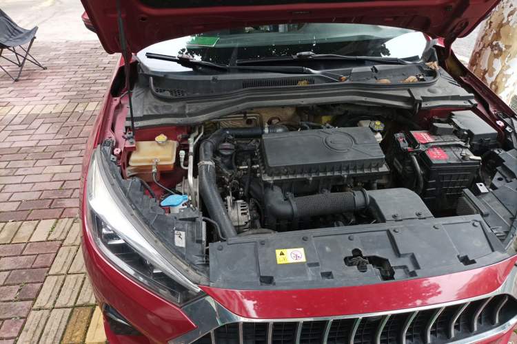 Used JAC Group J7 2020 1.5T CVT Elite Model Engine Bay Right