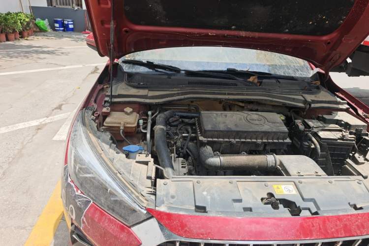Used JAC Group J7 2020 1.5T Manual Elite Edition Engine Bay Right