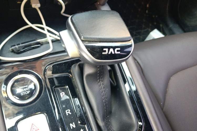 Used JAC Group J7 2020 1.5T CVT Superior Trim Gear Lever