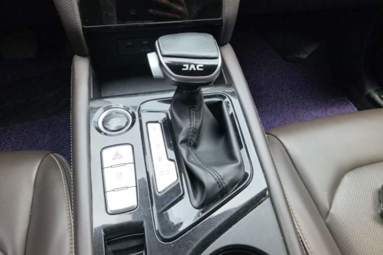 Used JAC Group J7 2020 1.5T CVT Superior Trim Gear Lever