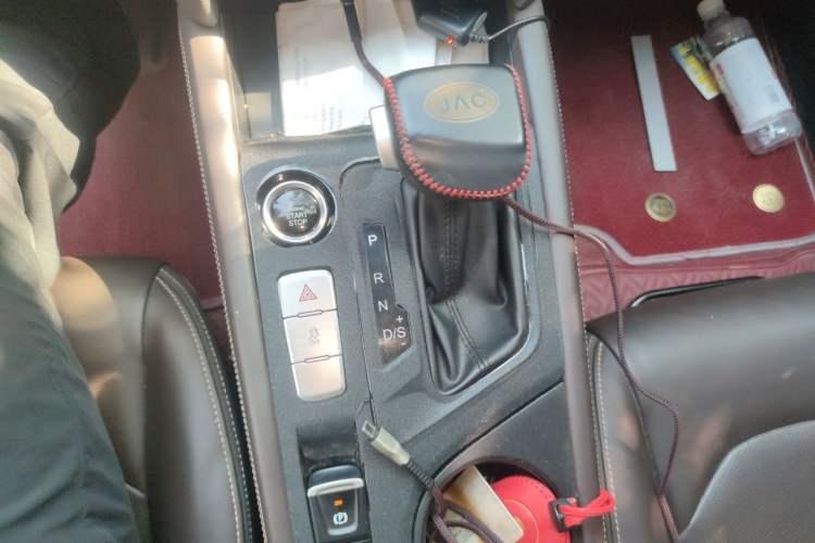 Used JAC Group J7 2020 1.5T CVT Superior Trim Gear Lever