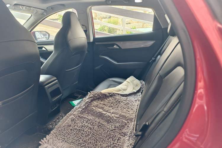 Used JAC Group J7 2020 1.5T CVT Elite Model Interior 4