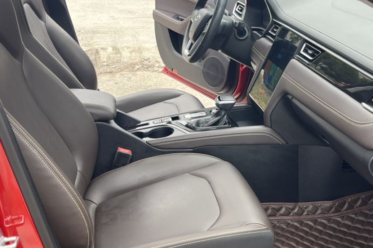 Used JAC Group J7 2020 1.5T CVT Beyond+ Trim Interior 9