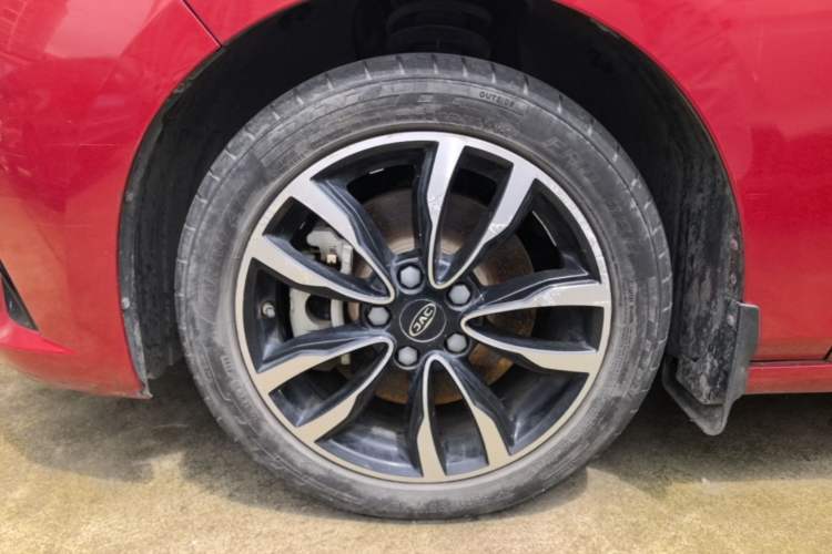 Used JAC Group J7 2020 1.5T CVT Superior Trim Left Front Wheel Hub