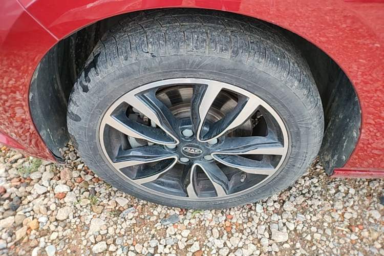 Used JAC Group J7 2020 1.5T CVT Elite Model Left Front Wheel Hub