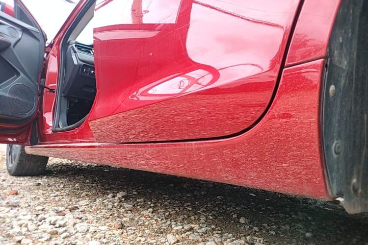 Used JAC Group J7 2020 1.5T CVT Elite Model Left Side Sill