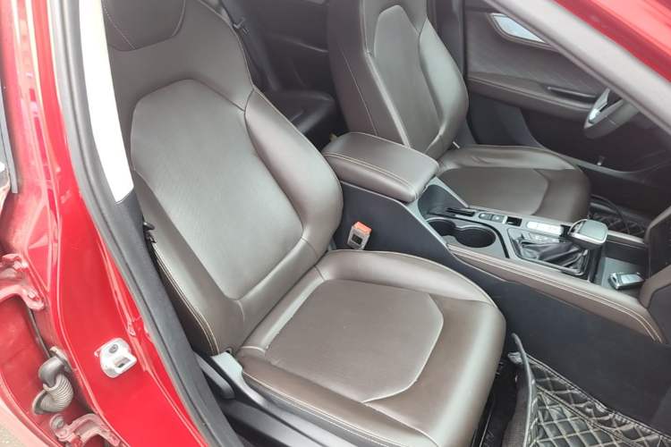 Used JAC Group J7 2020 1.5T CVT Elite Model Right Front Seat