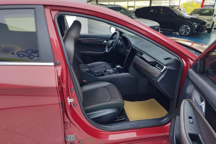 Used JAC Group J7 2020 1.5T CVT Superior Trim Right Front Seat