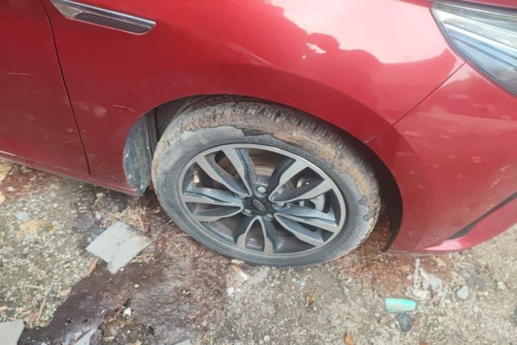 Used JAC Group J7 2020 1.5T CVT Superior Trim Right Front Wheel Hub
