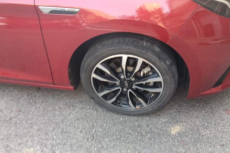 Used JAC Group J7 2020 1.5T CVT Superior Trim Right Front Wheel Hub