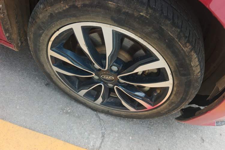 Used JAC Group J7 2020 1.5T Manual Elite Edition Right Front Wheel Hub
