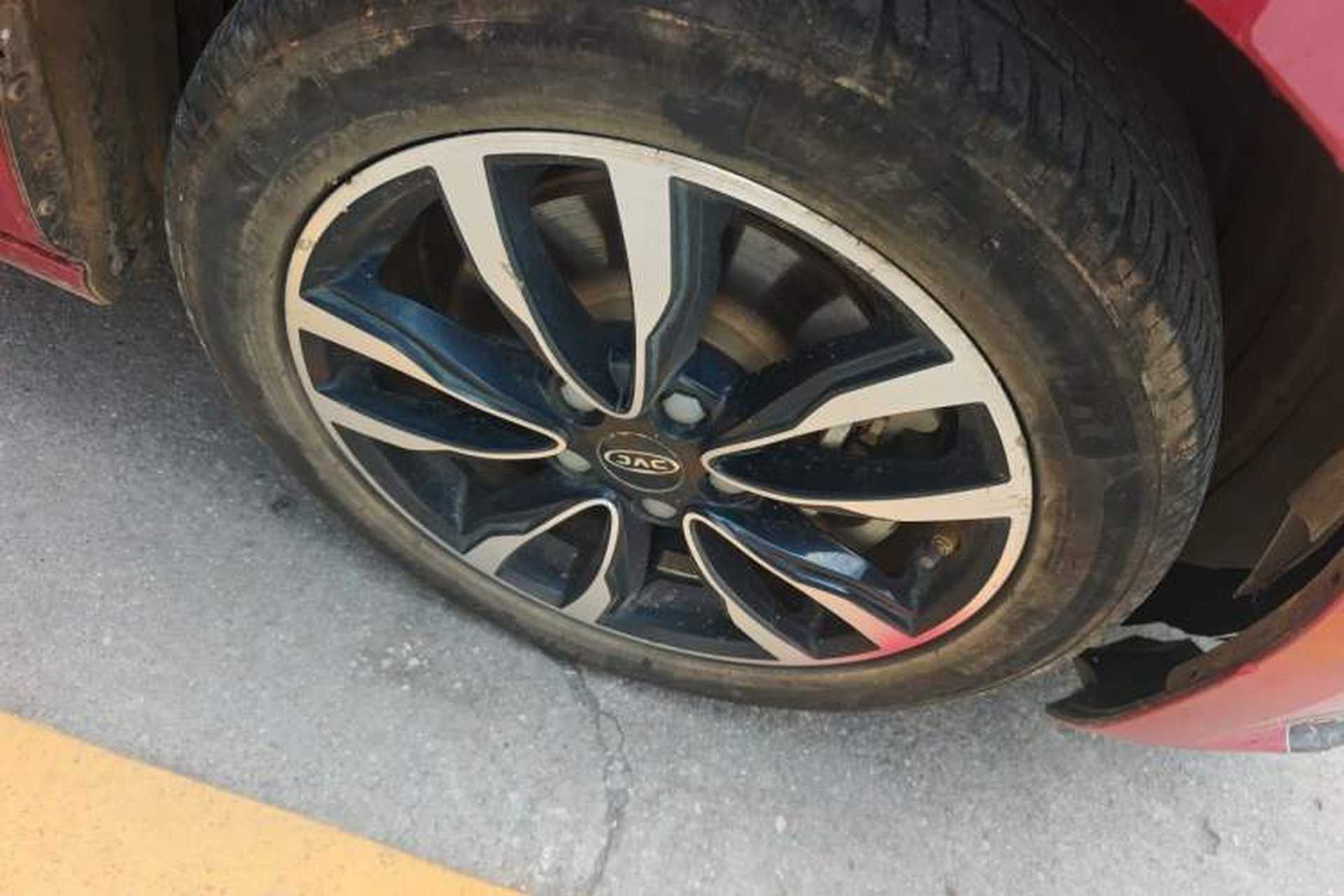 Used JAC Group J7 2020 1.5T Manual Elite Edition Right Front Wheel Hub