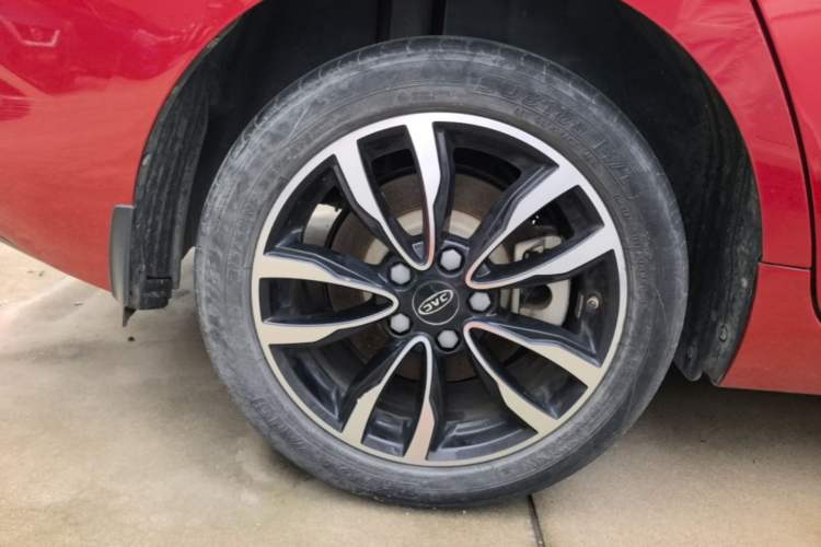 Used JAC Group J7 2020 1.5T CVT Superior Trim Right Rear Wheel Hub
