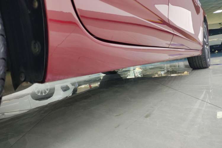 Used JAC Group J7 2020 1.5T CVT Superior Trim Right Side Sill