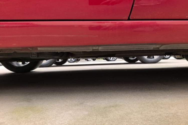 Used JAC Group J7 2020 1.5T CVT Superior Trim Right Side Sill