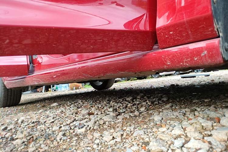 Used JAC Group J7 2020 1.5T CVT Elite Model Right Side Sill