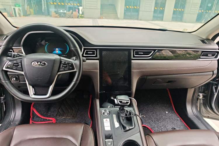 Used JAC Group J7 2020 1.5T CVT Superior Trim Center Console