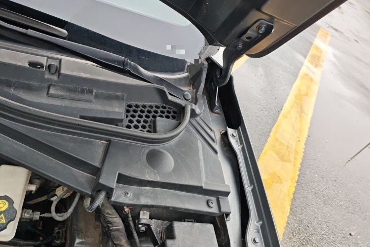Used JAC Group J7 2020 1.5T CVT Superior Trim Engine Bay Left