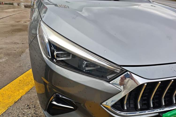 Used JAC Group J7 2020 1.5T CVT Superior Trim Right Front Headlight